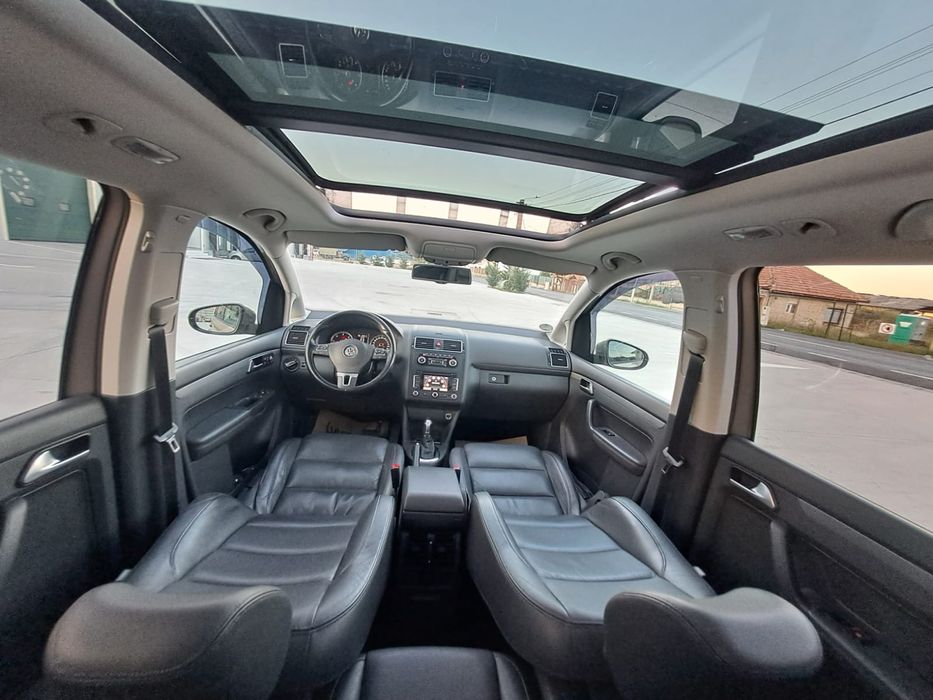 Volkswagen Touran Cross, 2.0.t.d.i 170 cai,Automat, recent adus!