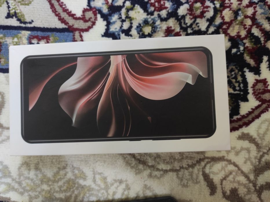 Samsung24u8+256 ultra