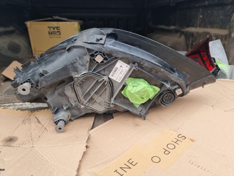far dreapta porsche cayenne ful led matrix 2019 -> 2023 cod 9Y0941036J