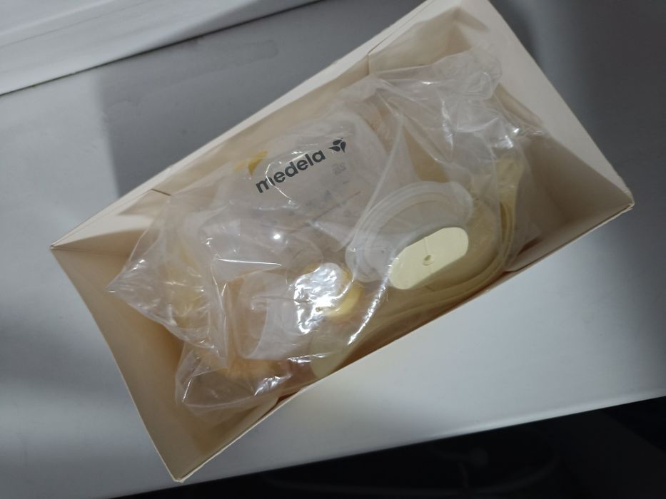 Молокоотсос Medela