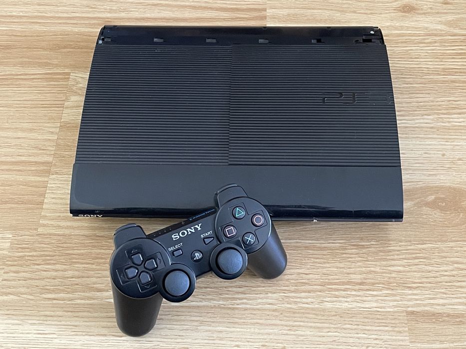 PS3 Superslim modat (160 GB)