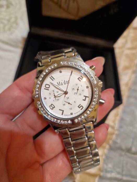 Чисто нов дамски часовник Ma'dor, сребърен с диаманти