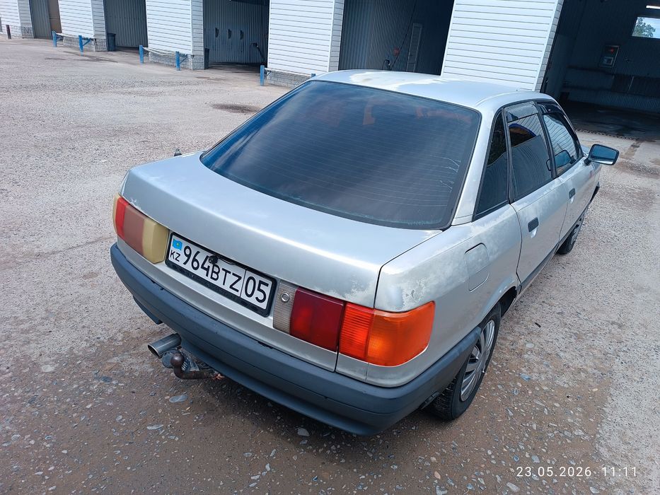 Продам машину Ауди 80