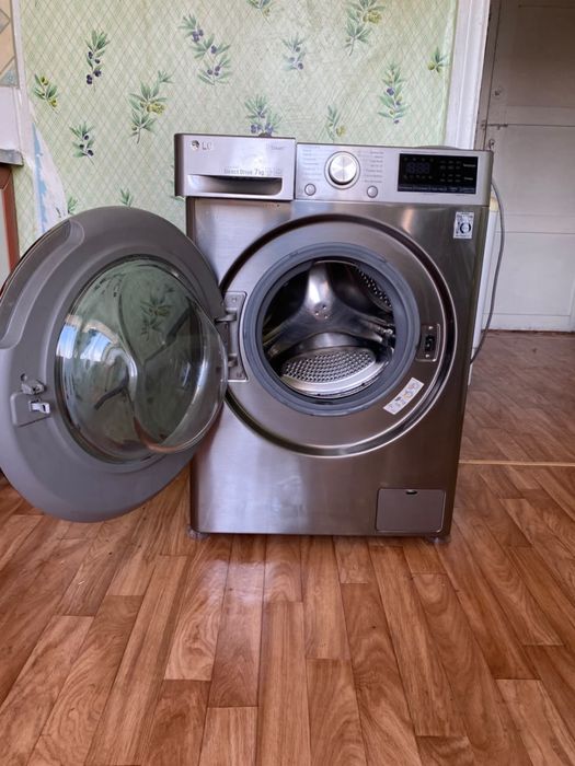 Продам стиральную машину LG