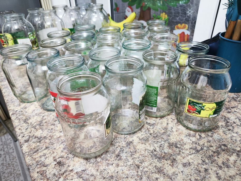Продам банки 1л и 2л