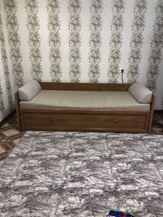 Продам гарнитур