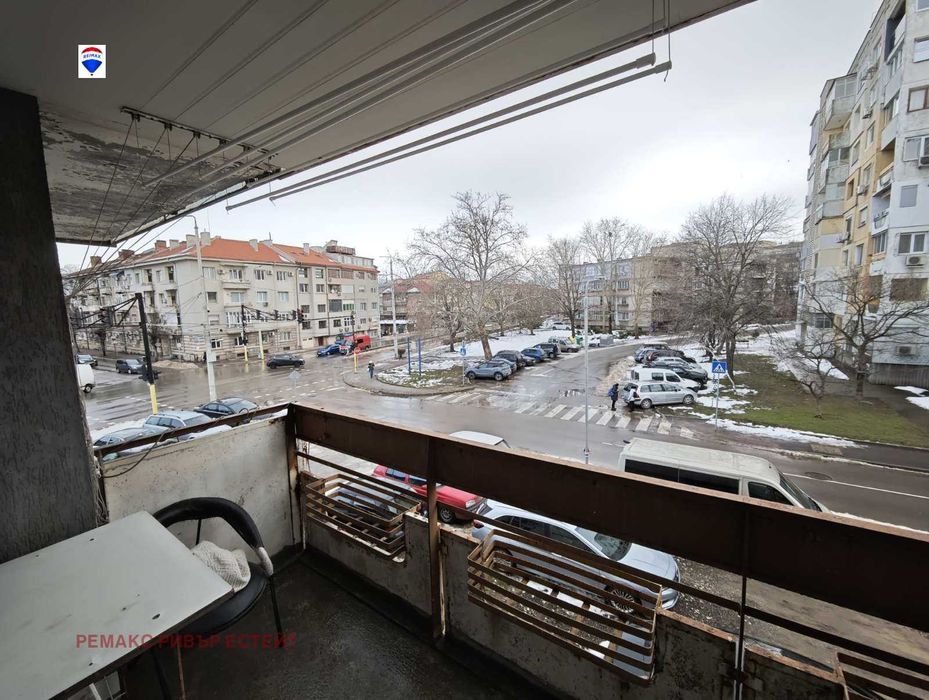 Дава се под наем Едностаен апартамент в Русе, Център - 48 кв.м за 248.88 € - Снимка #3