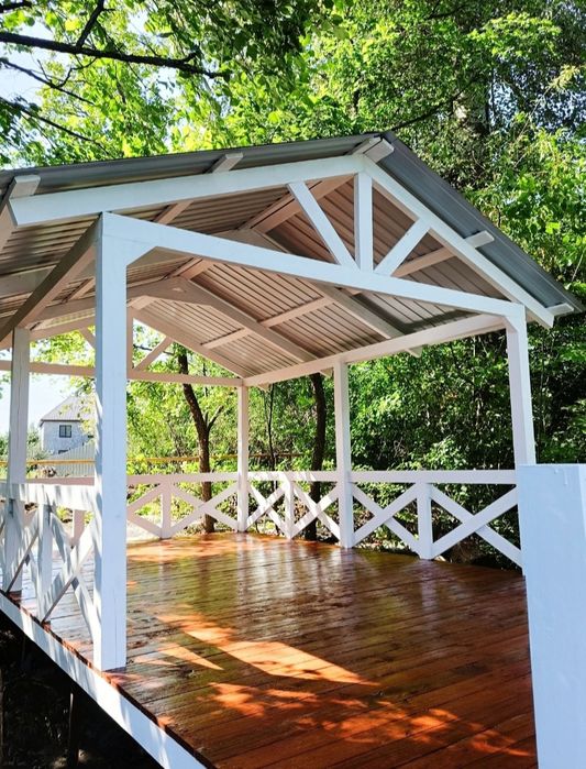 Продается деревянный беседка