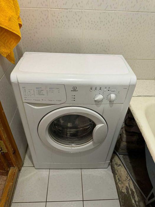 Продам 2х комнатную квартиру 8 мкр.