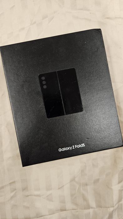 Продавам Samsung Z Fold 5 512GB