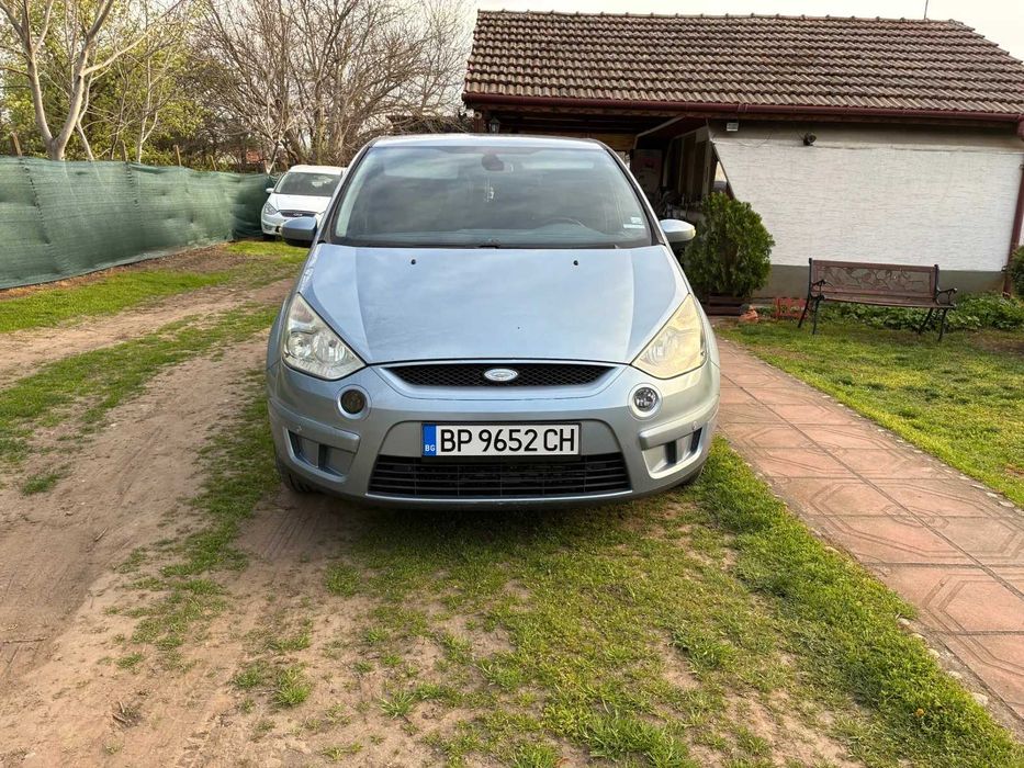 Продавам Ford S-Max
