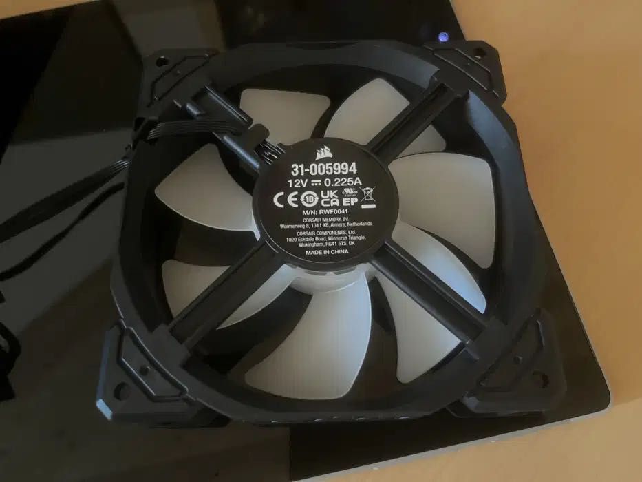 Ventilatoare de 120 mm corsair noi RGB ML