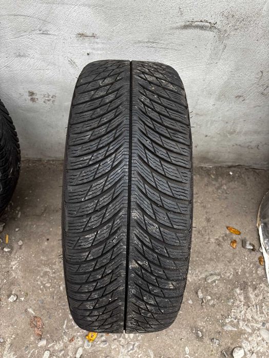 Set patru anvelope Iarna Michelin Pilot Alpin 5 235 40 R19 ci 397