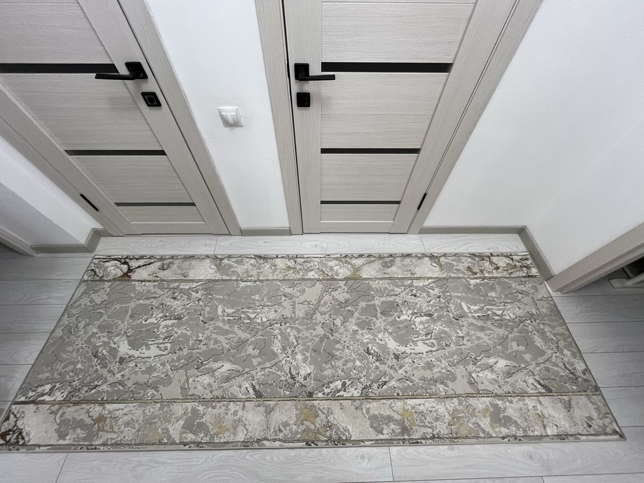 Срочно продам 2 ковра дорожки