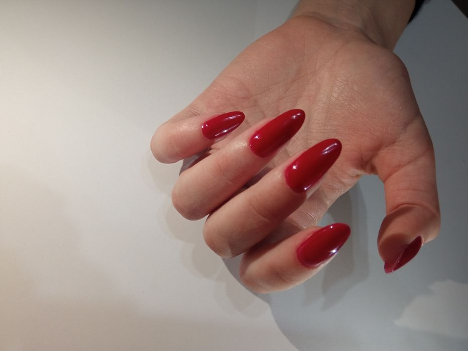 Маникюр и педикюр