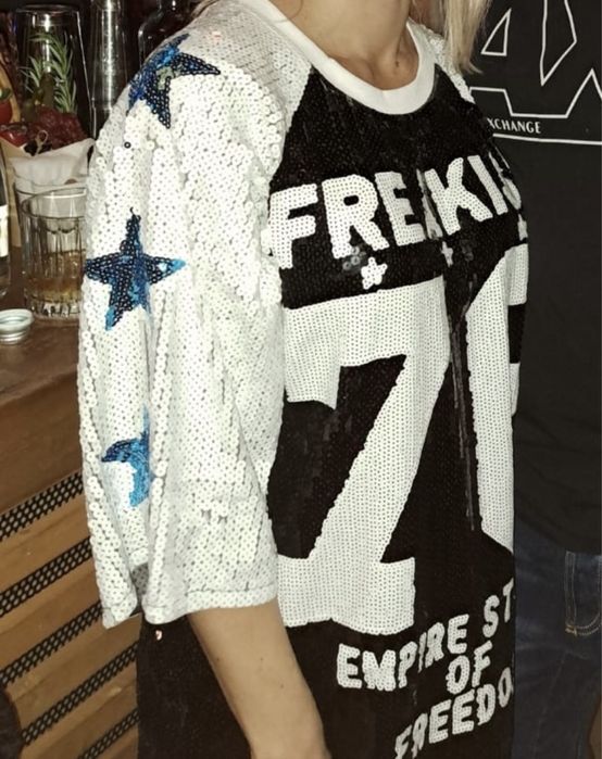 Парти рокля,с пайети супер удобна подходяща и за М размер