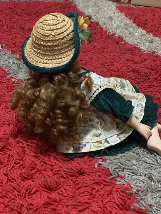 Papusa de portelan rara