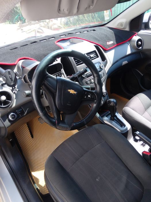 Продаётся машина  шевролет авио 2013 т300