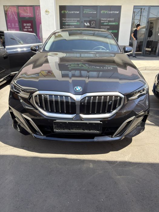 BMW i5 40L M Sport paket 2025 yil