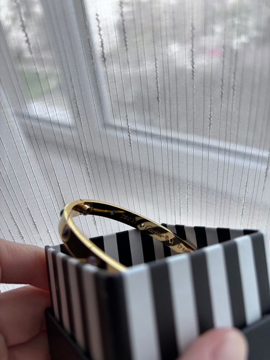 Brățară Cartier aurie cristale și șurubelniță