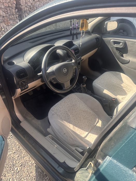 Vand opel corsa 1 .2 benzina