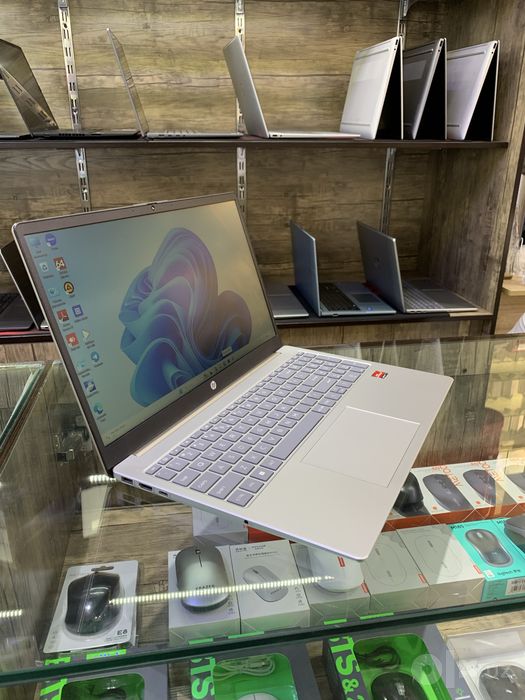 HP Laptop g10 15.6