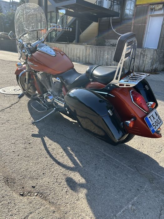 Hinda VTX 1800 R