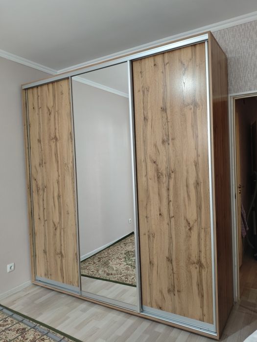 ПРОДАМ Шкаф-купе 80000