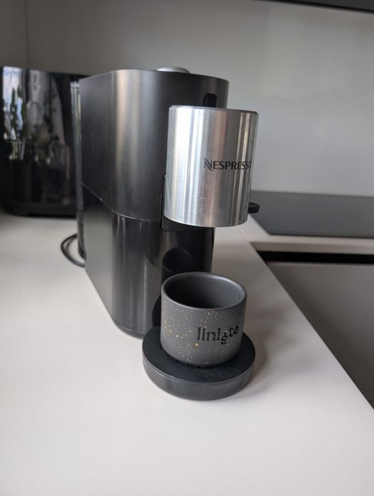 Espresor Krups Nespresso cu spuma de lapte