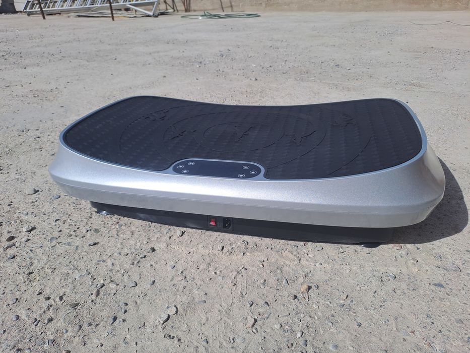 Vibro platforma ozdiradigan fitnes oparat