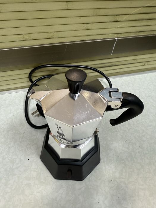 Електрическа кафеварка Bialetti Moka Elettrika