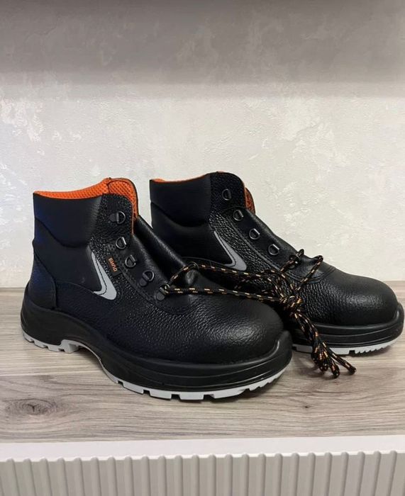 Продаётся Летняя Спецобувь!