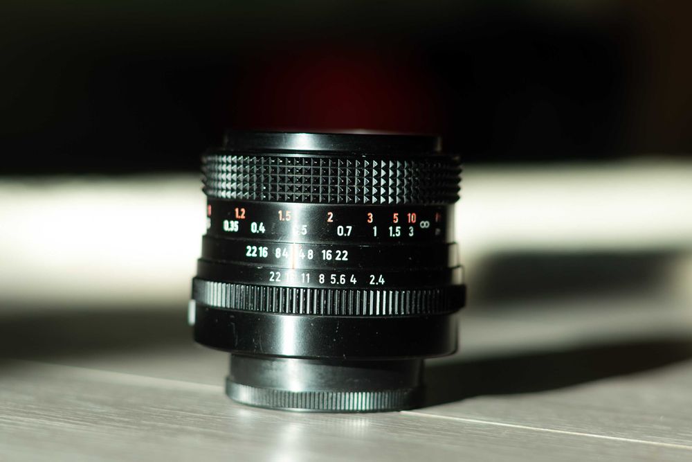 Carl Zeiss Flektogon 35mm f/2.4 MC M42