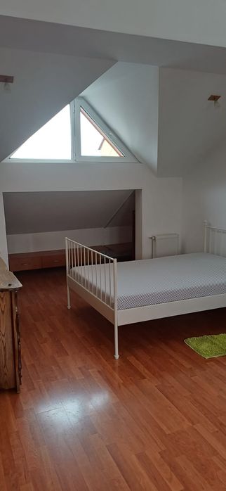 Proprietar închiriez garsoniera superbă in vila