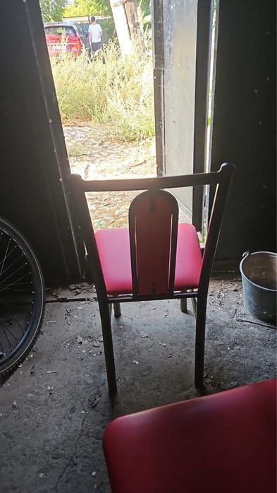 Продажа стол и стульев