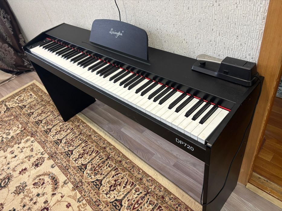Цифровое пианино Lexington