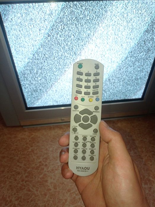 Телевизор LG Flatron (б/у, в отличном состоянии)