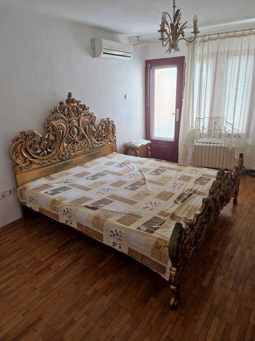 Страхотен мезонет с три спални и камина!