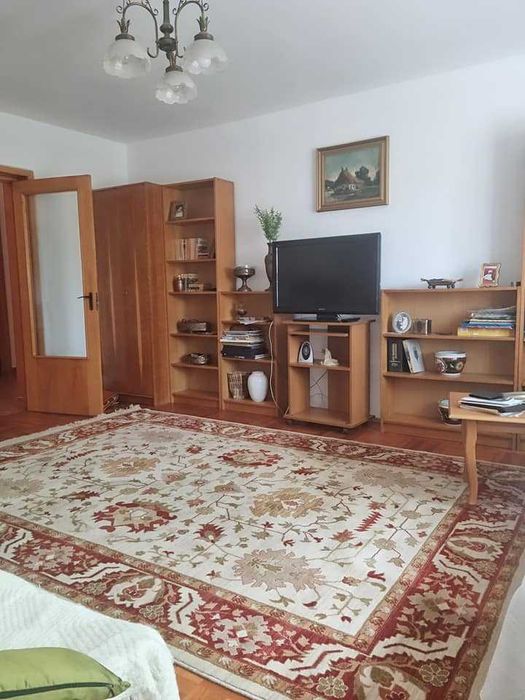 De inchiriat: APARTAMENT spatios 3 CAMERE DECOMANDAT, Calea Calarasi - Facultatea Hyperion, Bucuresti, sector 3