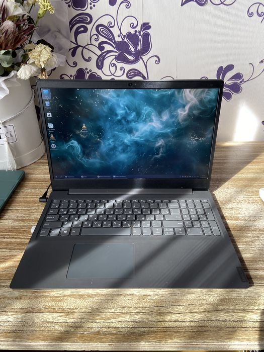 Ноутбук lenovo v15 хорошее состояние
