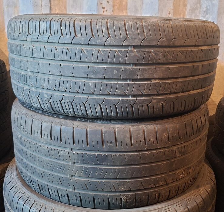 Продам резины пара 235 45 Р18
