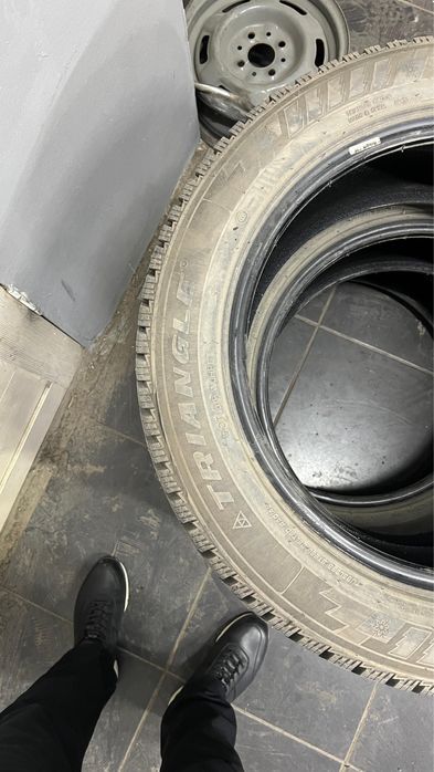 Продам зимние шины