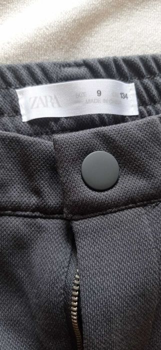 ZARA Нов панталон за момче размер 134