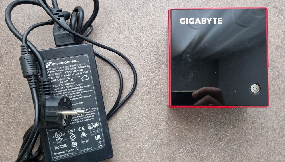 Mini Calculator Gigabyte GB-BXi5-4570R (rev. 1.0)