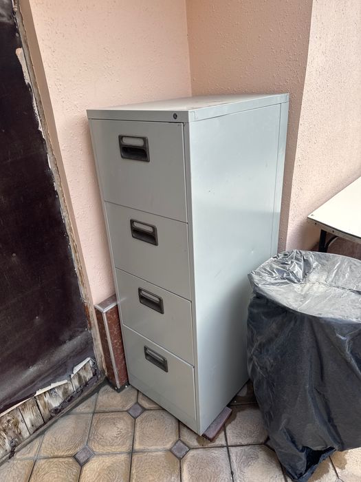 Шкаф металлический