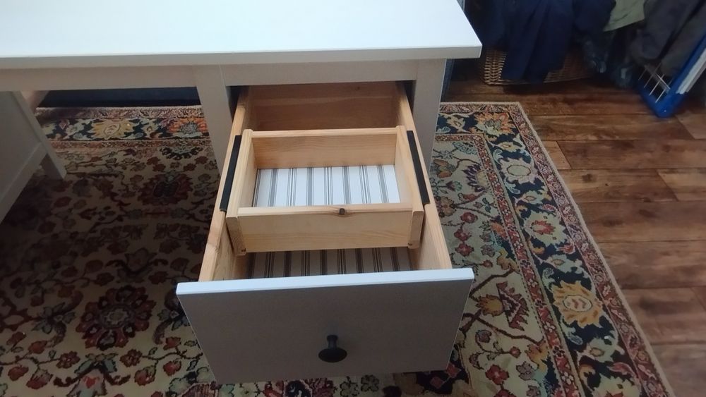 Б/У Письменный стол IKEA серии HEMNES
