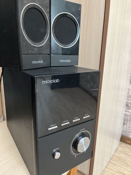 Продам колонки Microlab
