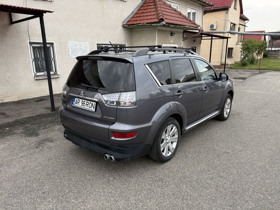 MITSUBISHI Outlander 2011 — imagine 2