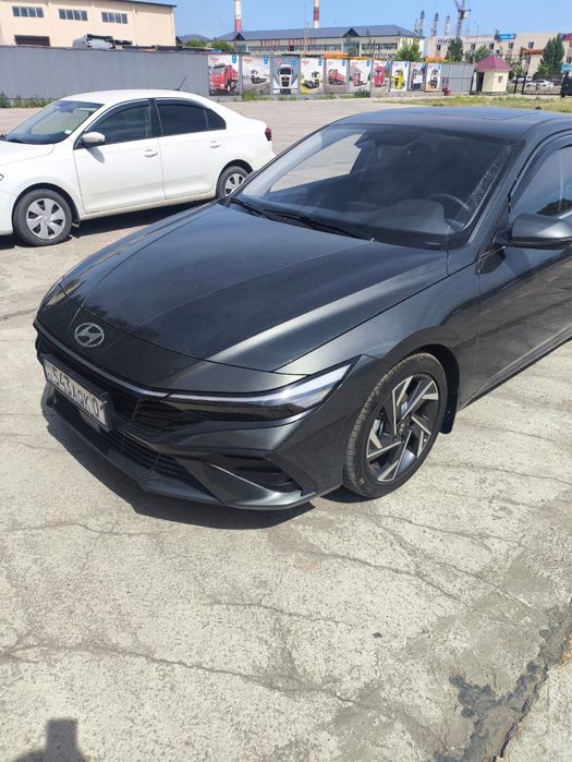Hyundai Elantra 2023