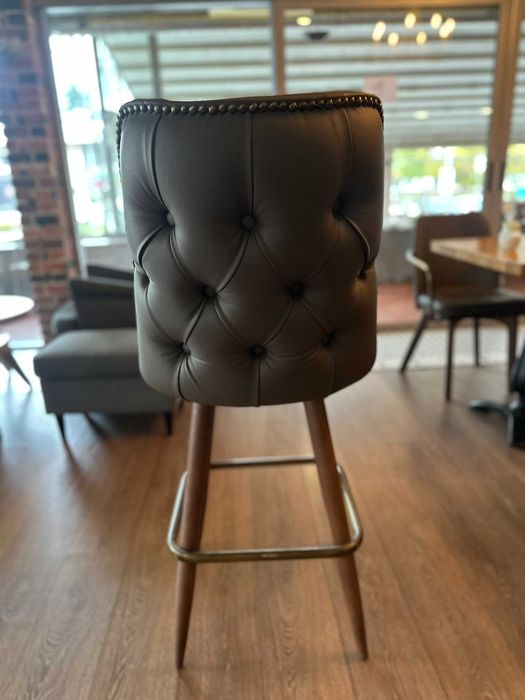 Бар стол за заведение